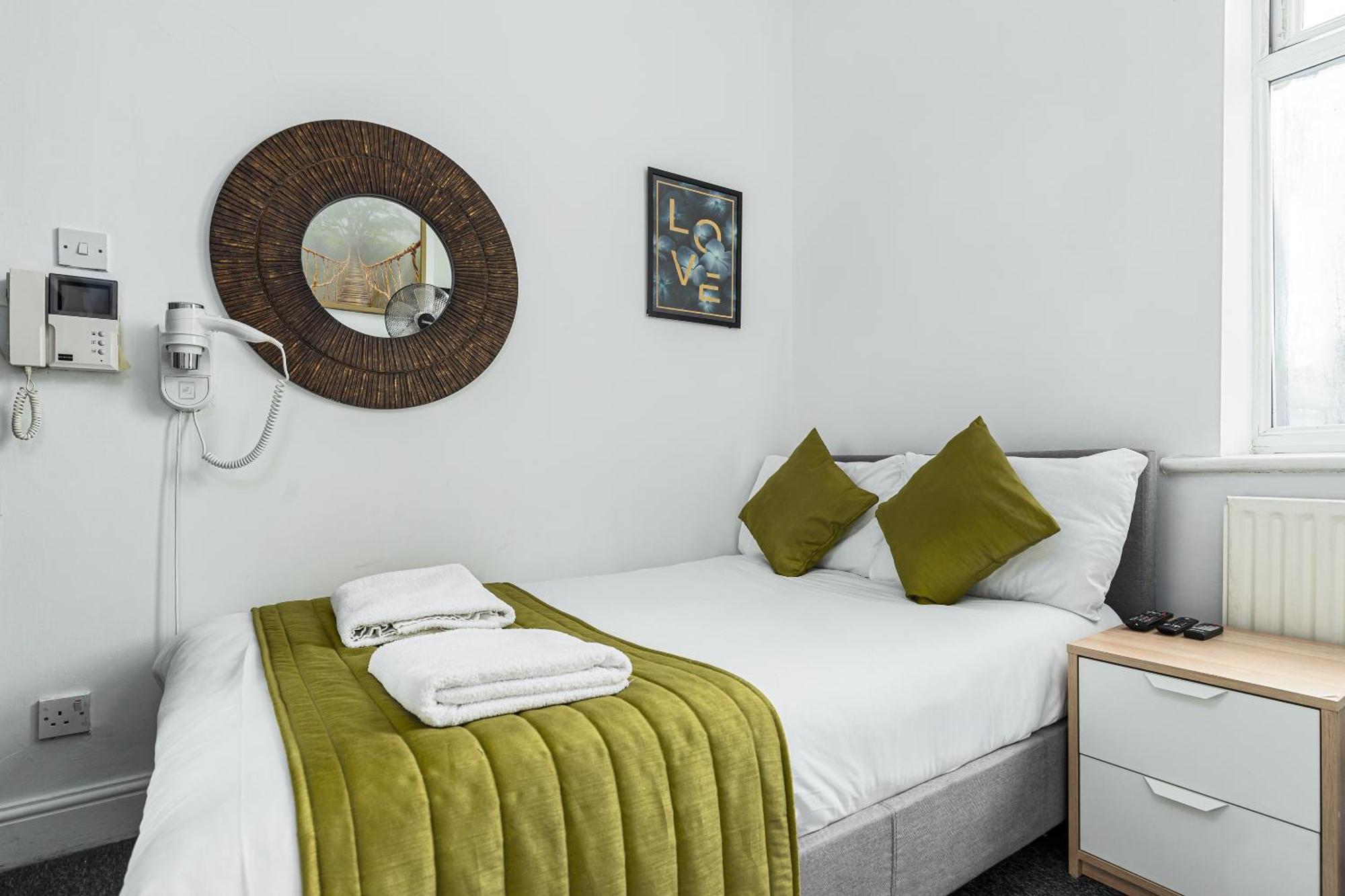 Vilenza Hotel London Exterior photo